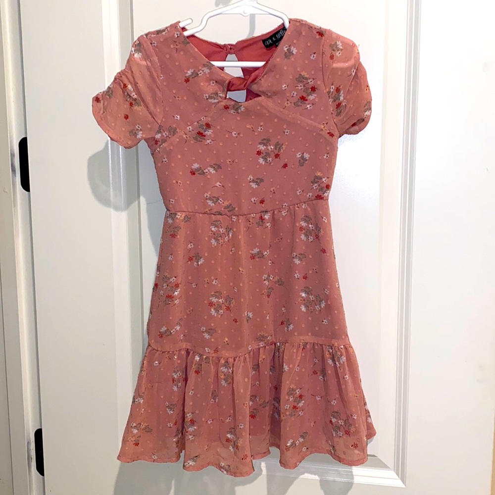 Ava & Yelly mauve floral dress 5T 🌸 (fit is small, like a 3 or 4)